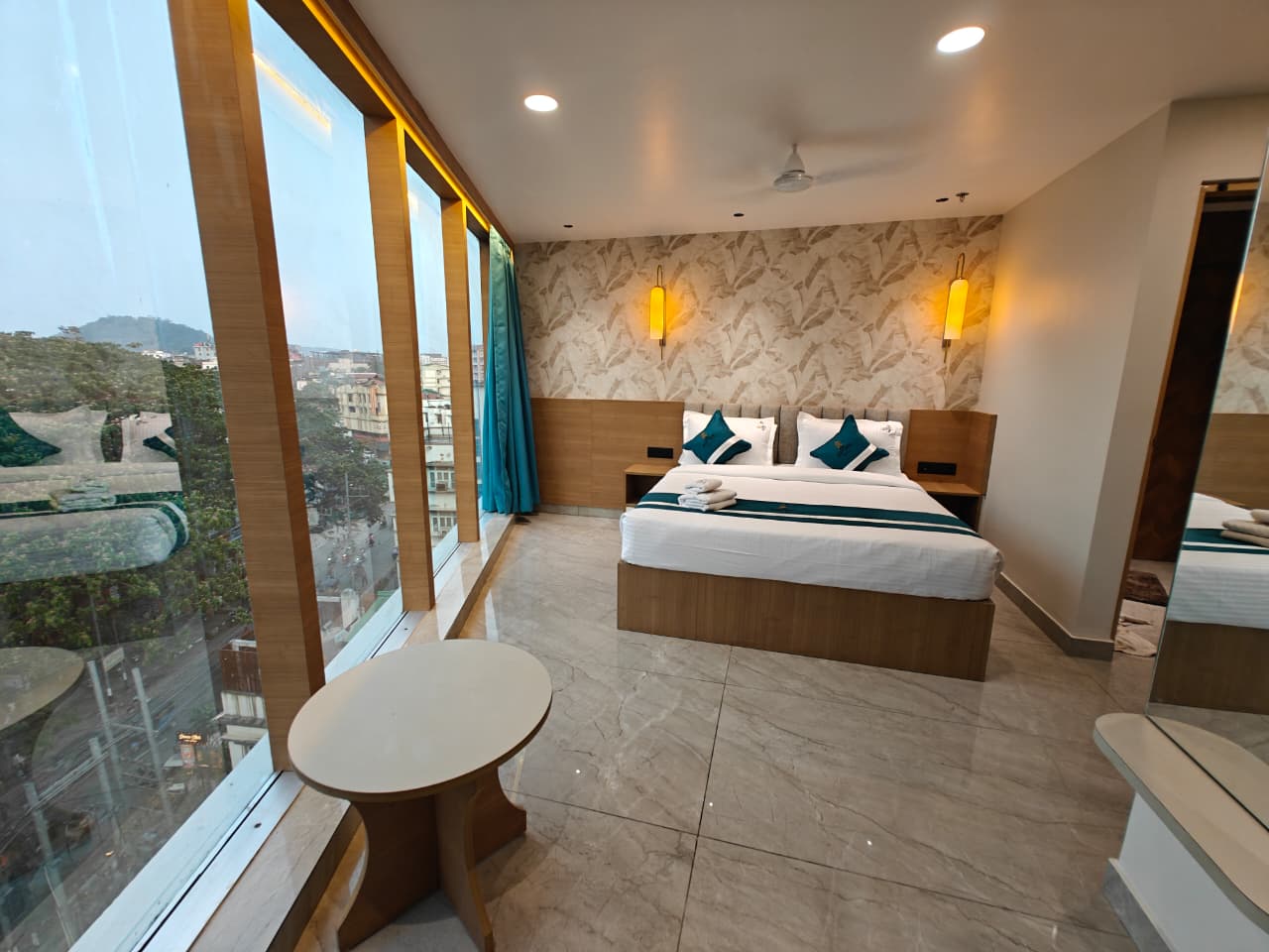Royale Deluxe Room